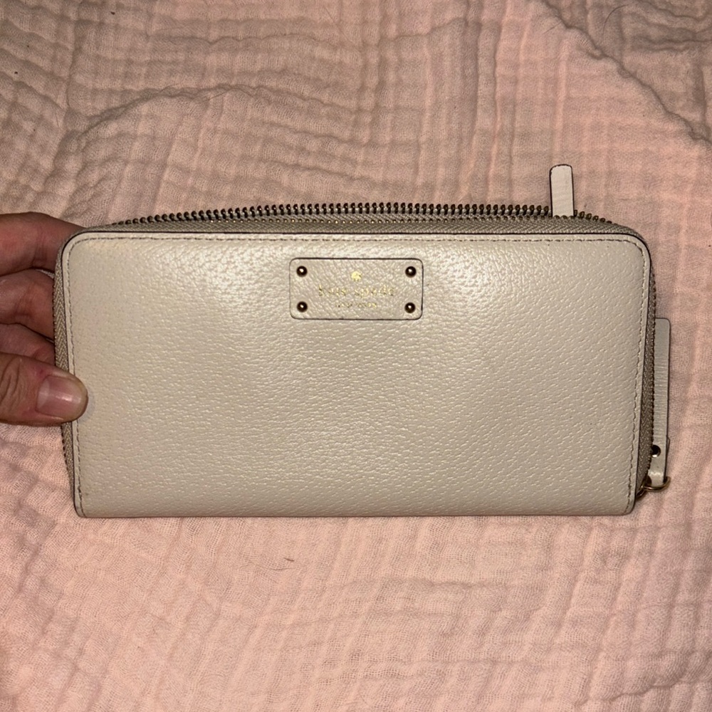 Kate Spade cream/beige accordian wallet